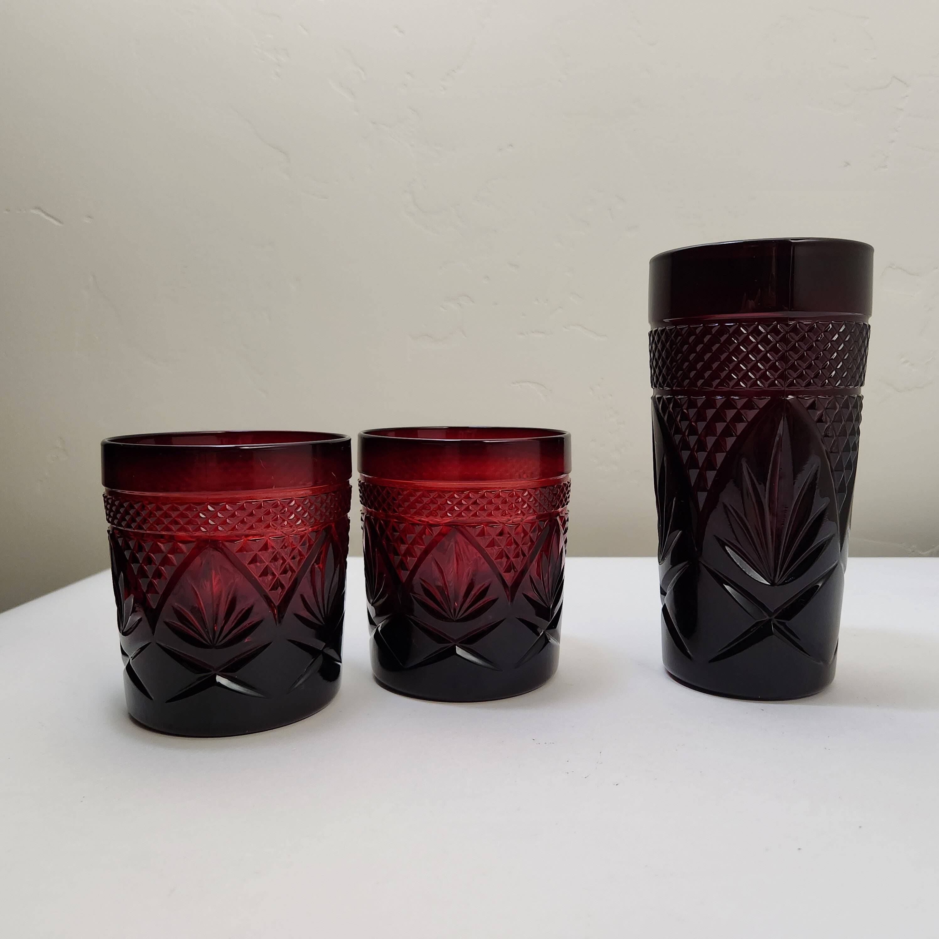Cristal D'arques Bretagne Mugs, Set of 4, Crystal 11 Oz Coffee Mugs,  Vertical Cuts, Star Cut Base 
