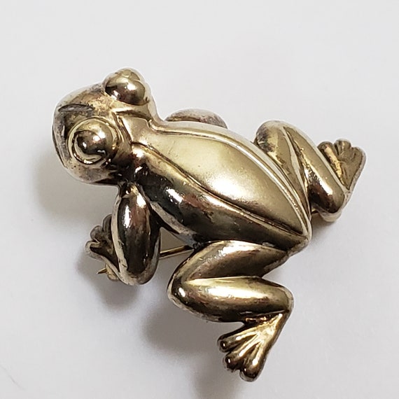 Signed Carla Sterling Silver Frog Brooch