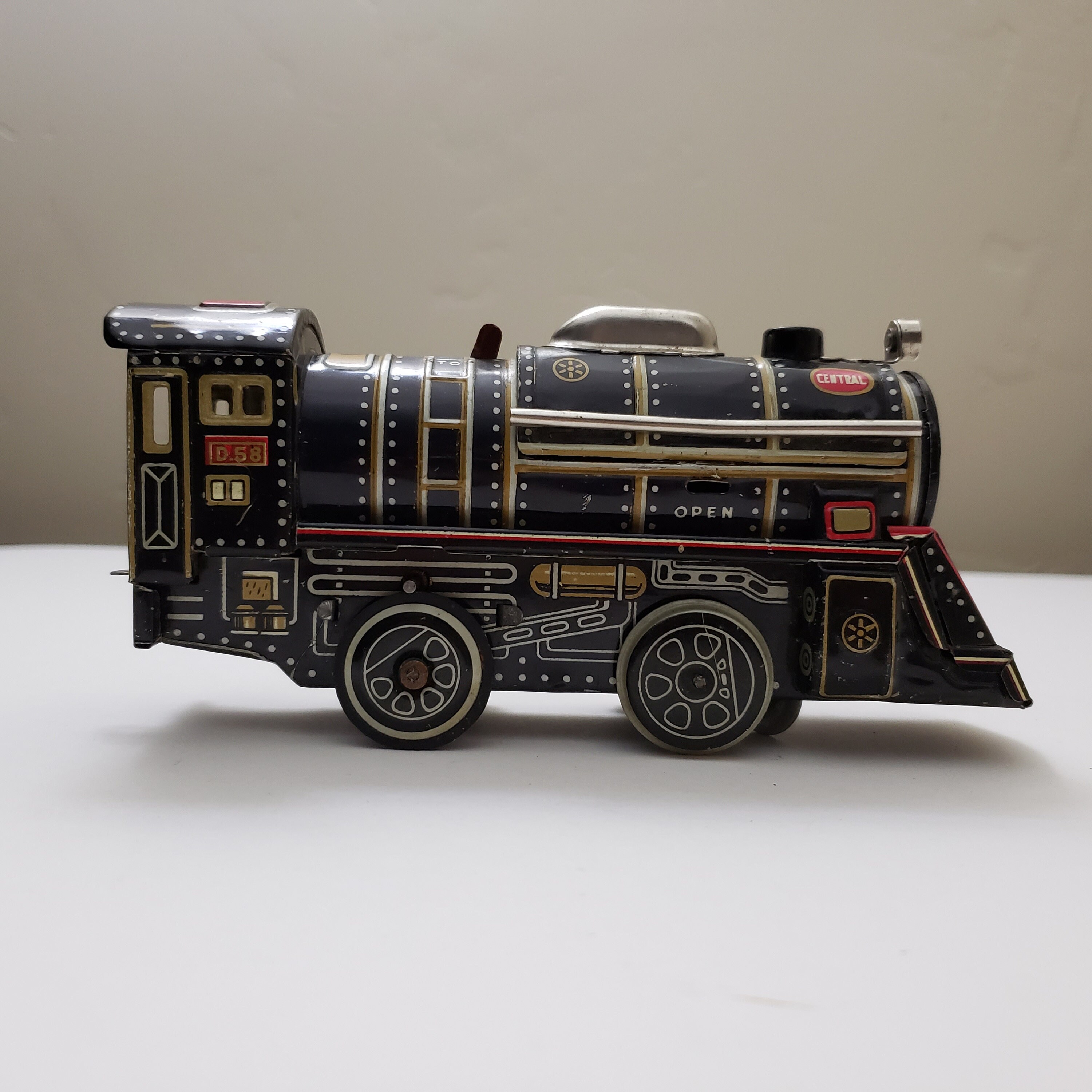 Tin toy trains vintage 2025