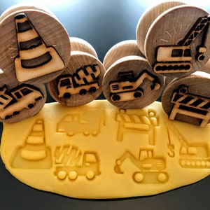 Wooden Construction Stampers|| Set of 6 Playdough Stamps||Sustainably Sourced Wood|| Digger/Excavator, Dump Truck, Cement Mixer, Crane, Cone