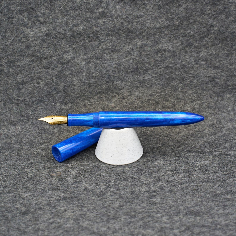 Bespoke Fountain Pen Sapphire image 2