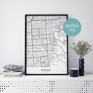 Puede incluir: Un mapa imprimible en blanco y negro del barrio de Magill en Adelaida, Australia del Sur. El mapa está enmarcado en un marco negro y tiene el texto "MAGILL SA 5072" en la parte inferior. El texto "ARCHIVO DIGITAL" está en un círculo azul claro en la esquina superior derecha.