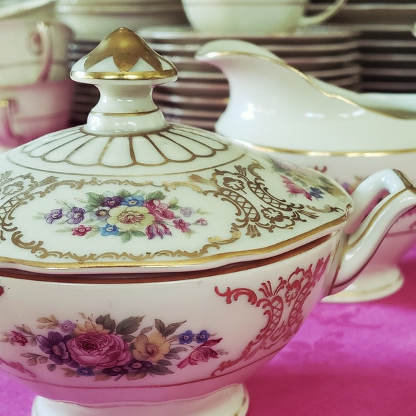 Lady Louise Floral Pattern China with Gold Scrollwork and Edging, Heinrich & Co., Selb, Bavaria, Serving Pieces, Pieces (c.1920)