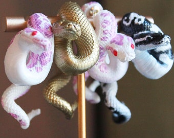 Boucle d'oreille en python boule | Boucles d'oreilles imprimées en 3D et peintes à la main