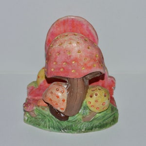 Mushroom Napkin Holder, Mushroom Napkin Dispenser, Chalkware Mushroom, Paper Napkin Holder, Mushroom Napkin Stand, Table Napkin Holder