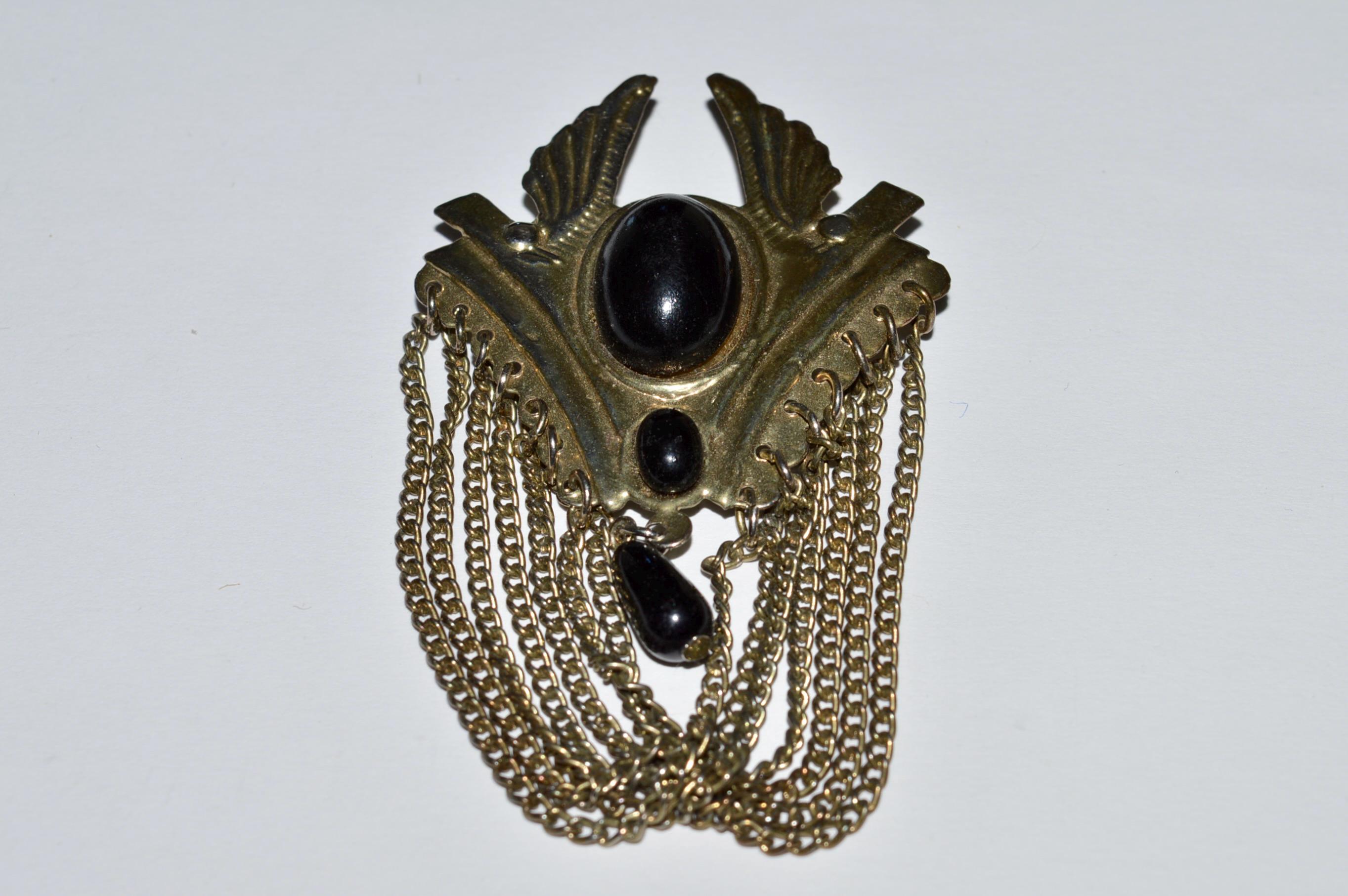 Broche Ancienne En Corne Et Onyx – Style Egyptian Revival Jugendstil – Bijou Antique Occasion