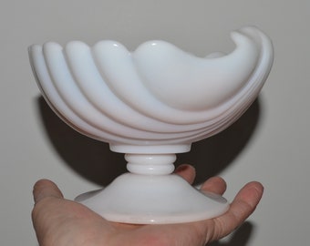 Cambridge Crown Tuscan Glass Scallop Clam Shell Dish on Pedestal,  Pink Milk Glass Seashell, 1930s Art Deco Candy Dish, Glass Shell Tray