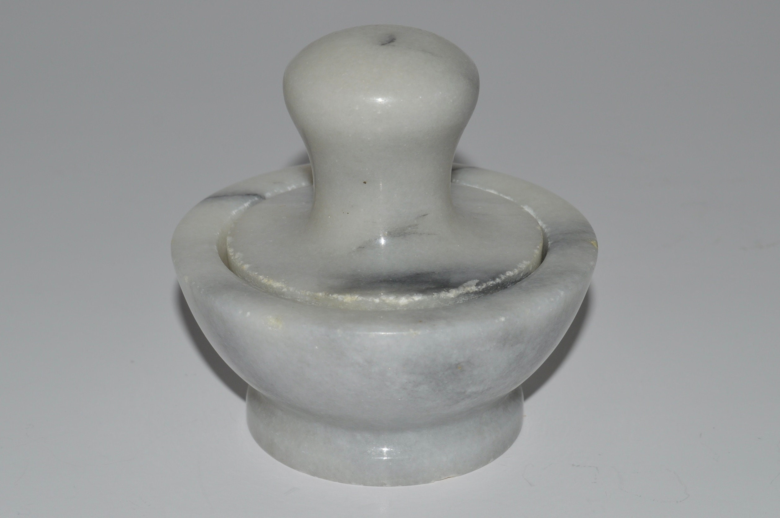 marble spice crusher