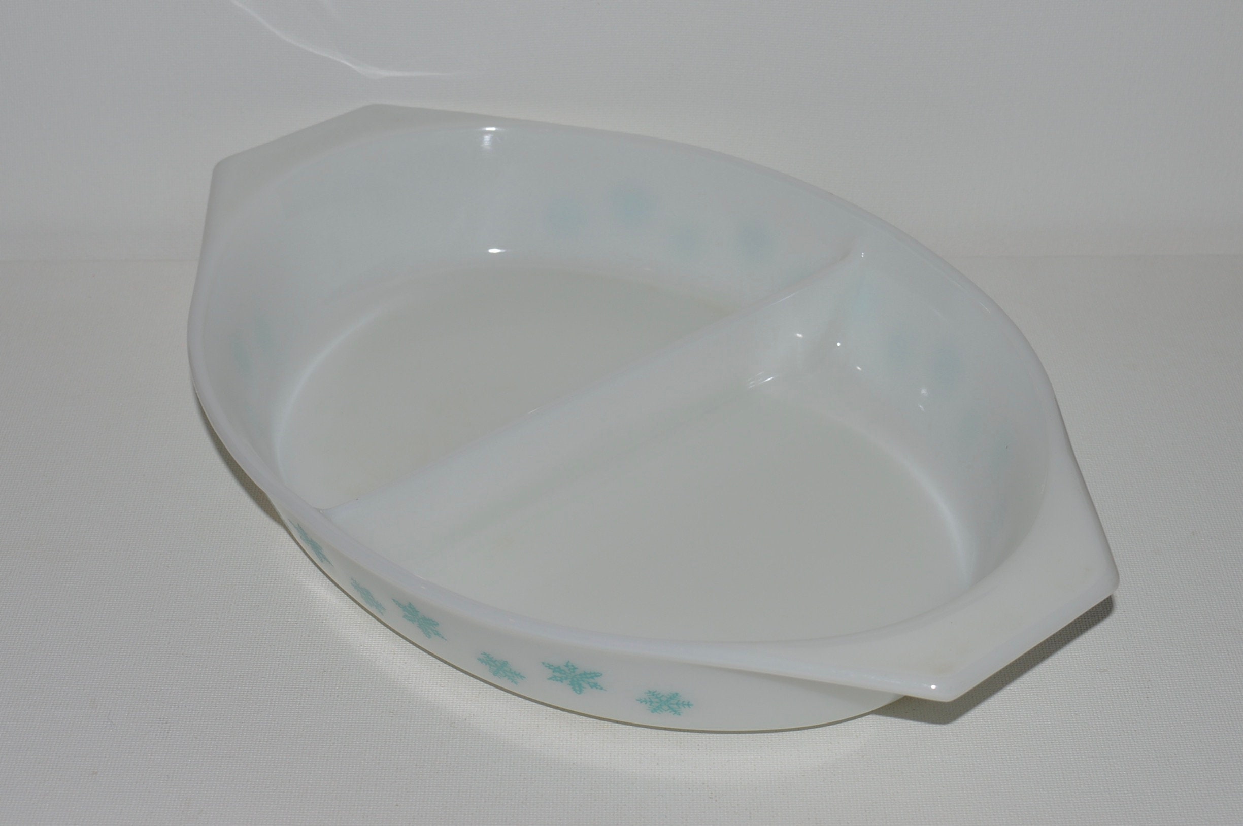 Pyrex Snowflake Divided Casserole Dish, 063, 1 1/2 Qt, White With