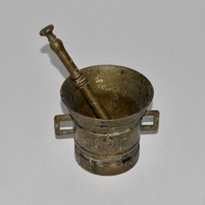 Bronze 1825 Mortar and Pestle, Antique Mortar Pestle Set, Kitchen Mortar, Apothecary Tools, Wiccan Mortar Pestle,  Bronze w  Patina