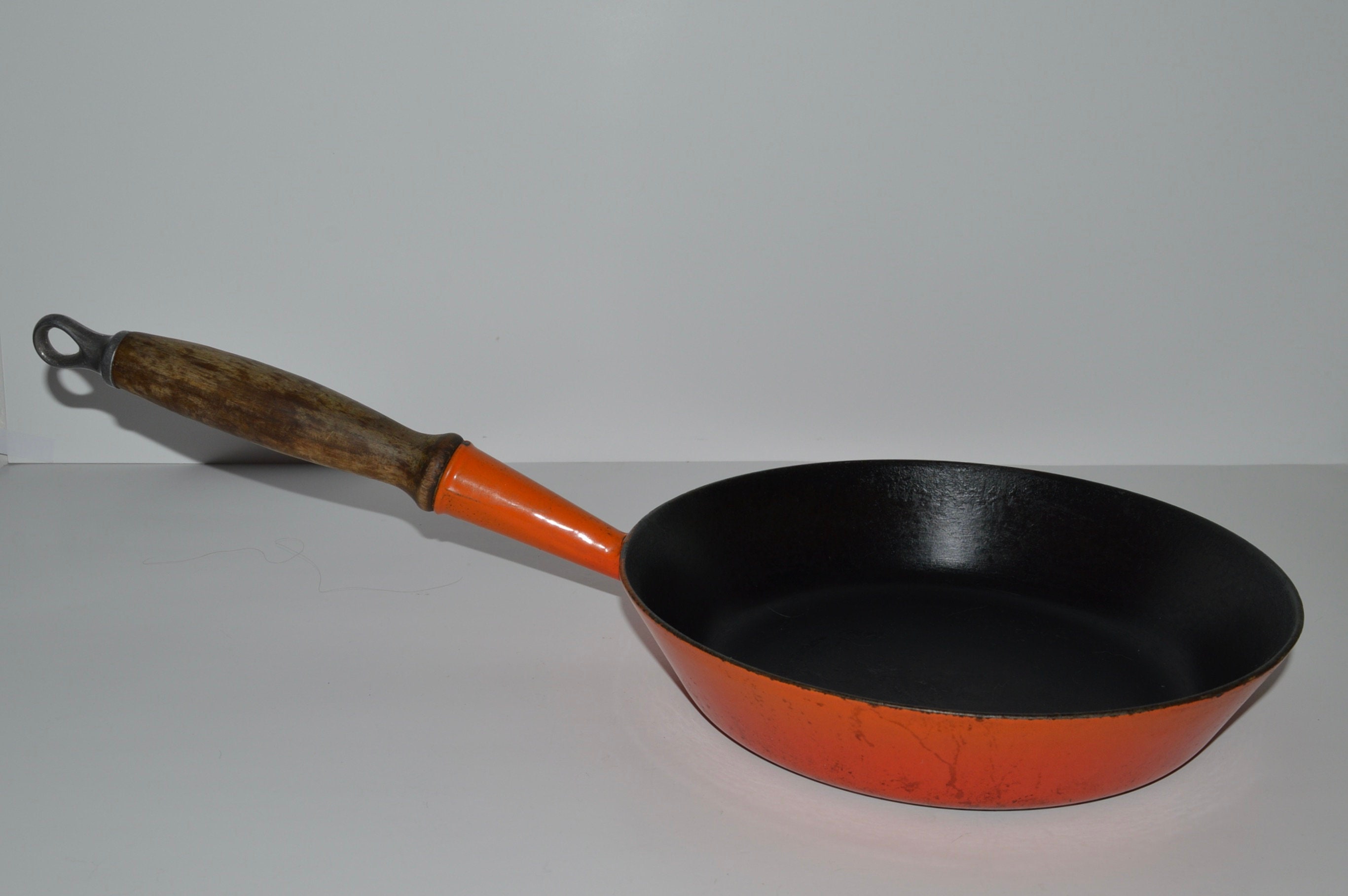 Buy Lava Enameled Cast Iron Frying Pan With Wooden Plate, Cast