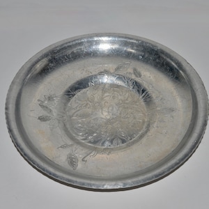 Wrought Aluminum Platter Bowl, Engraved with Floral Design,  MCM Aluminum Hors D&#39;Oeuvre Tray,  Silver Tone Centerpiece Tray, Vintage Kitchen