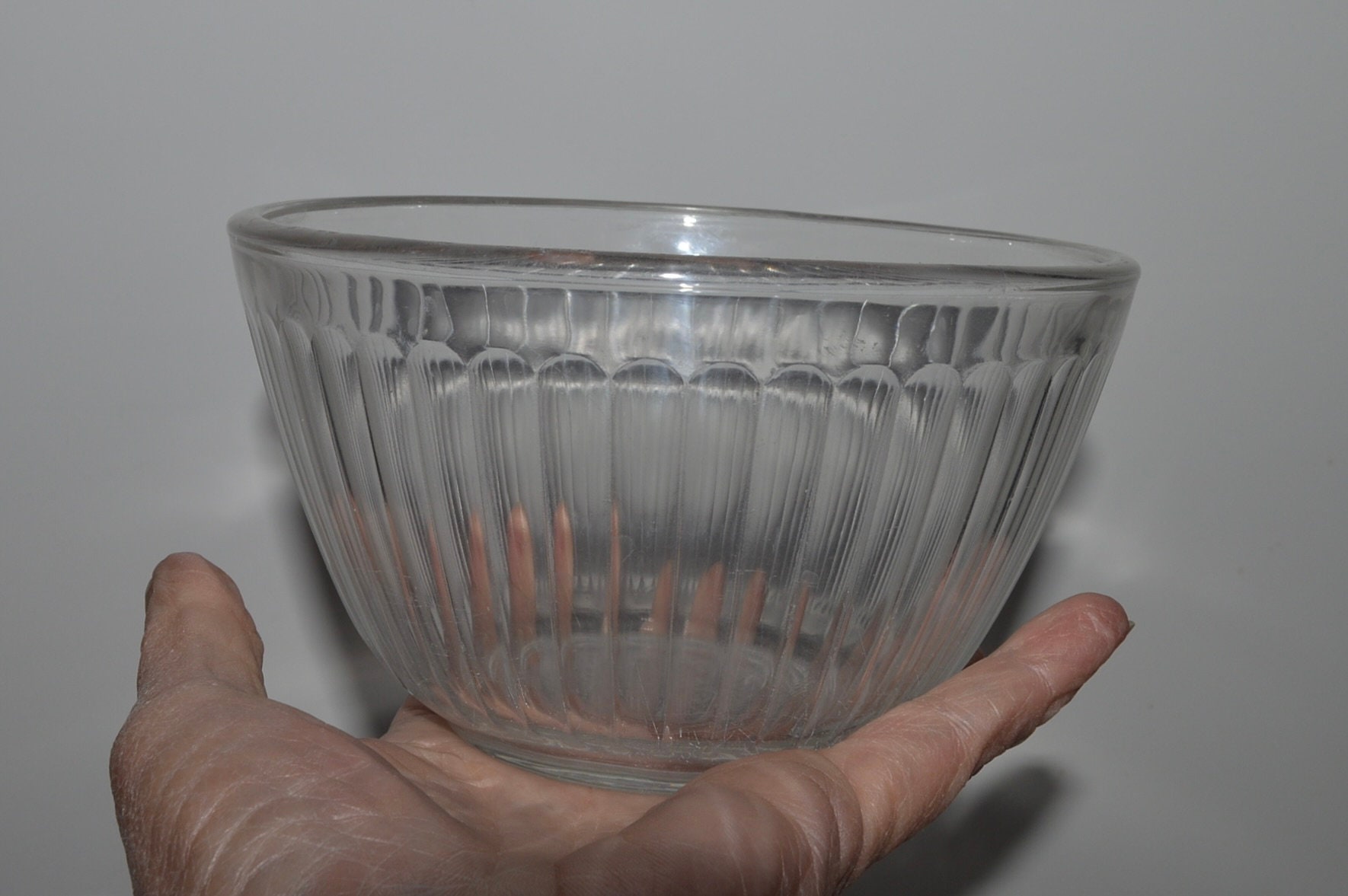  Pyrex 7401 3-Cup Sculpted Glass Mixing Bowl: Home & Kitchen