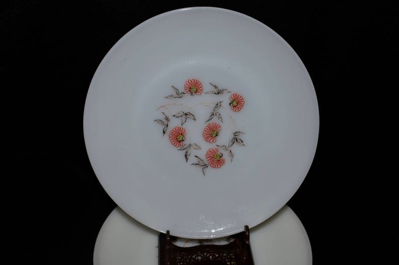 Set 4 Fire King Milk Glass Dinner Plates Fire King Fleurette Dinner Plates Anchor Hocking Fire King Oven Ware Anchor Hocking Milk Glass