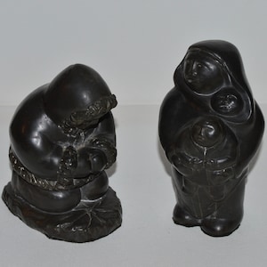 Aardvark Canada Carvings, Black Soapstone Inuit Carving, Eskimo Family Figurines, Carved Stone Canada, Native Ethnic Stone Carvings