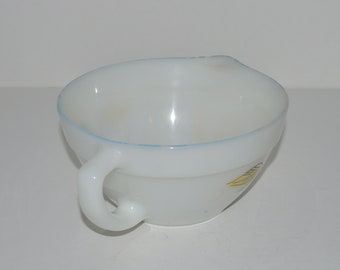 Fire King Batter Bowl, Fire King Blue and Gold Leaf Milk Glass Mixing Bowl, Glass  Batter Bowl W Handle and Pouring Spout, VTG Anchor Hocking -  Norway