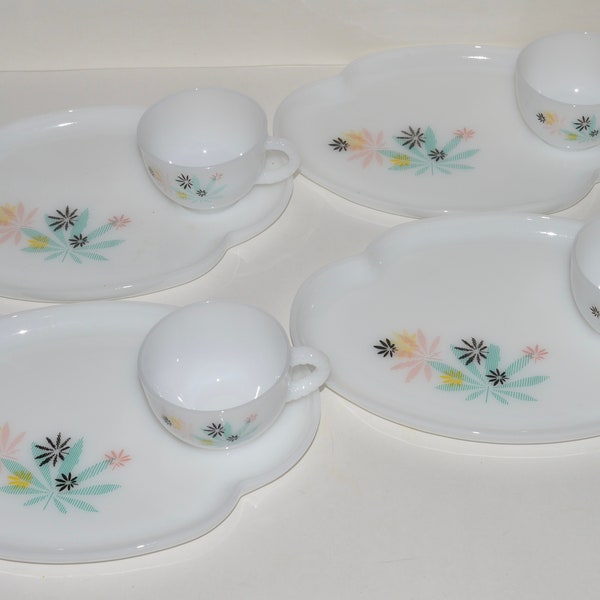 Federal Glass Patio Snack Set, Federal Glass Atomic Flower, Cannabis Leaf, Mid Century Snack Sets, Snack Plates Cups, Milk Glass Snack Set