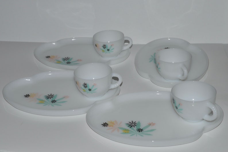 Federal Glass Patio Snack Set Federal Glass Atomic Flower Etsy
