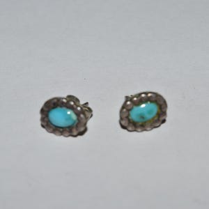 Vintage Turquoise Stud Earrings, Small Silver Earrings Oval Turquoise Stones, Dainty Everyday Stud Earrings, Understated Jewelry