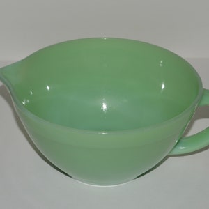 Vintage Green Jadeite Batter Bowl, Green Jadite Glass,  Fire King Jadeite Mixing Pouring Bowl, Collectible Glass, Free Shipping