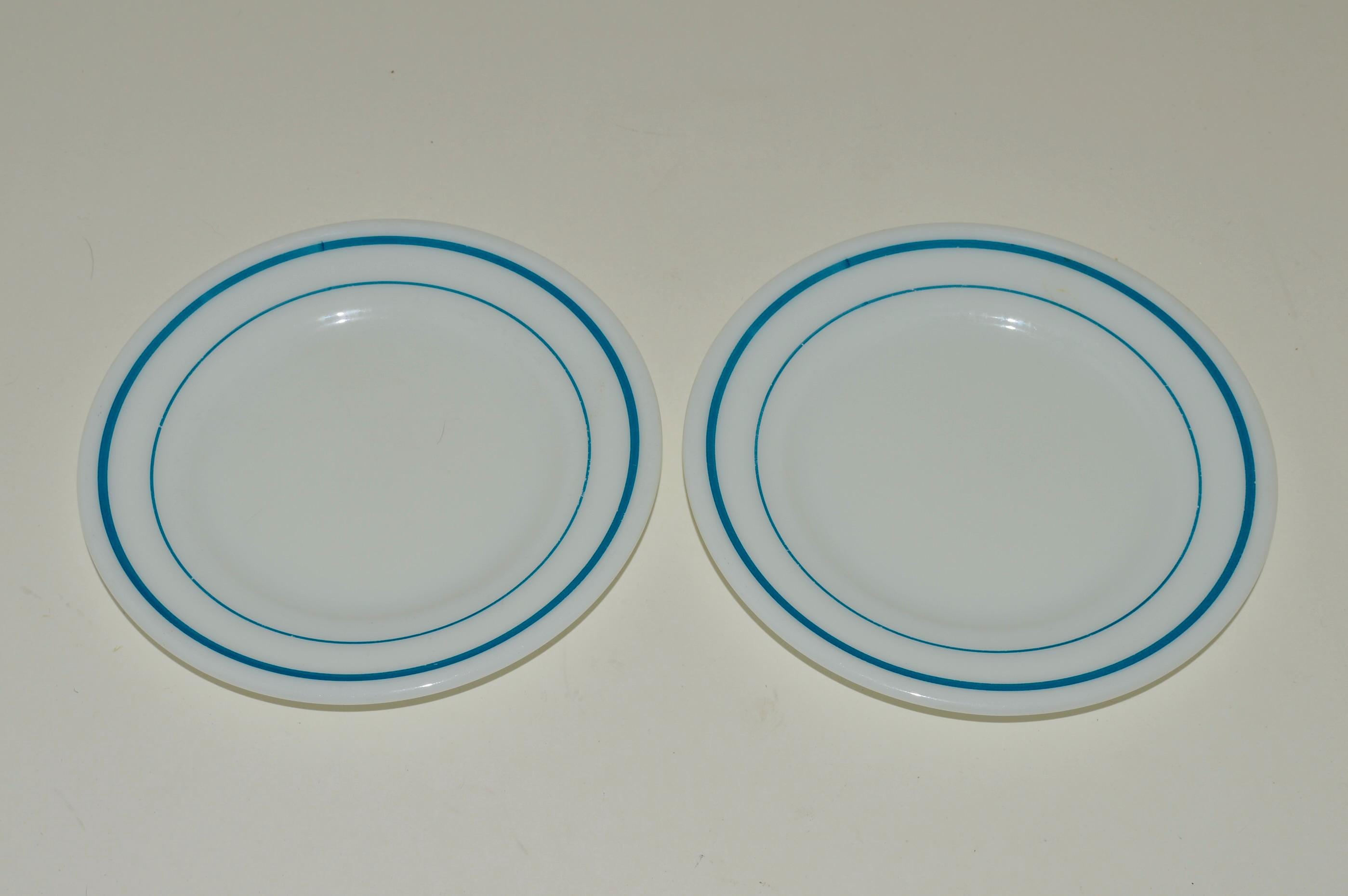Pyrex Tableware Blue Line Plates, Set of 2 Pyrex Corning