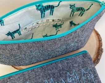 Embroidered Cats Zippered Accessory Bag. Fits small scissors, stitch markers,  hooks, small tools. Crochet/knit/knitters, utility pouch