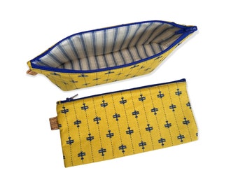 Airplane Runway Zippered Accessory Bag. Pin Up. Fits small scissors/stitch markers/hooks/small tools. Crochet/knit/knitters, utility pouch
