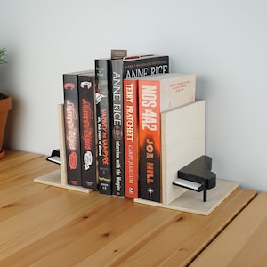 Piano Book - Wooden bookend with a royal piano design
