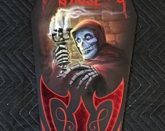 Tablero de ataúd inspirado en inadaptados