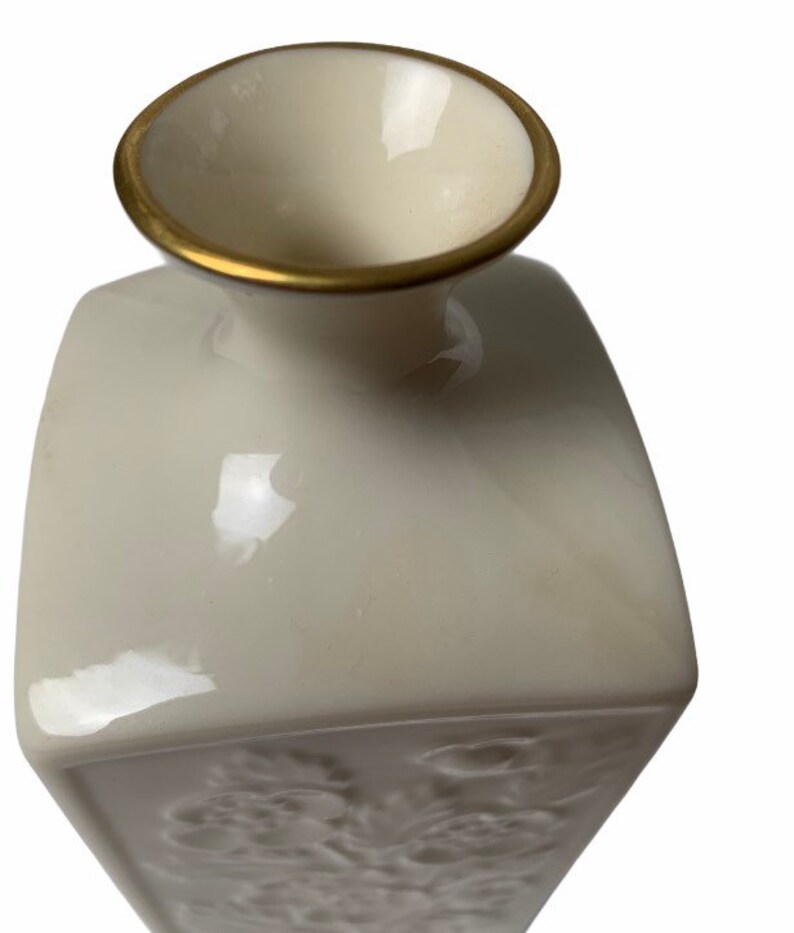 Lenox Square Floral Embossed Bud Vase Blossom 7 14\u201d Cream 24K Gold Trim