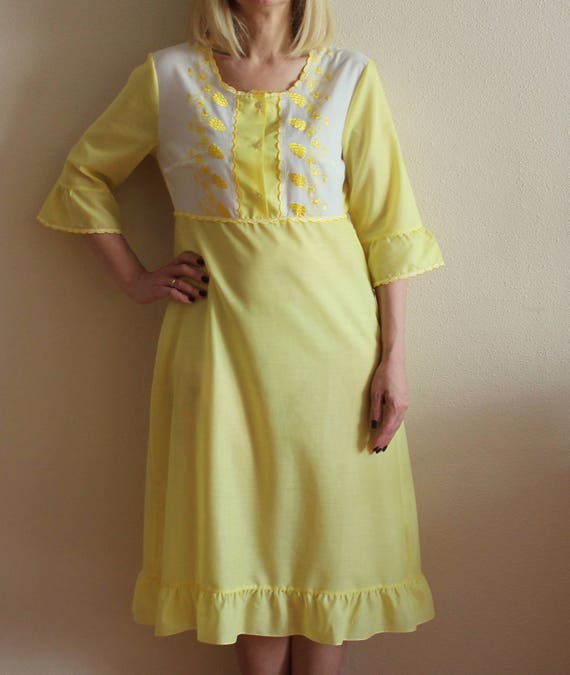 Vintage Nightgown Midi Dressing Gown Nightdress Y… - image 2