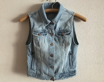 Denim Vest Women's Vest Light Blue Denim Vest Jeans Vest Fitted Womens Waistcoat Country Western Boho Womens Vest Small  Size