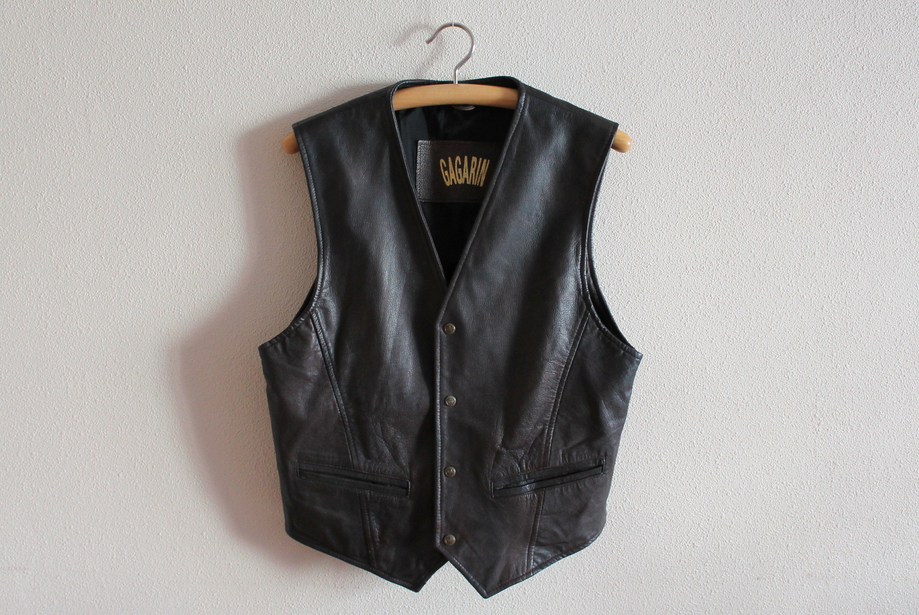 Herren Leder Weste Vest Schwarz mit Gelb geflochtene Rand Motorrad Biker Rocker