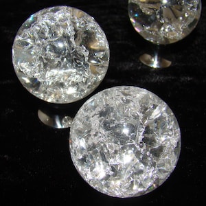 Cracked Glass 40mm Sphere Cabinet Knobs in Crystalline Clear
