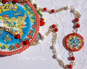 Sicilian ceramic necklace by Caltagirone, cart wheel with gold leaf, long necklace with chain and stones in red and white resin