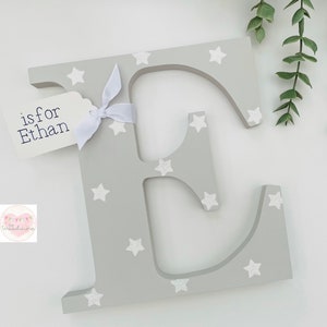Personalised Freestanding Wooden Letter Name Tag, Kids Bedroom Shelf Decor imagem 11