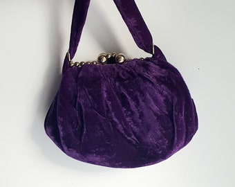 Bolso de noche vintage de terciopelo morado, años 50, fabricado por Bagcraft England.