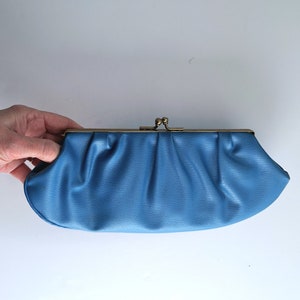 pochette turquoise vintage, années 50, sac de soirée vintage. La mode des années 50