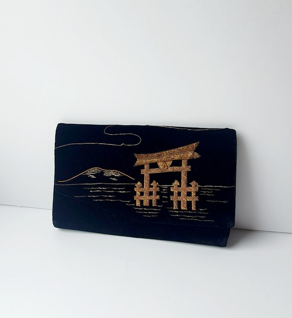 スペイン直輸入✳︎特大シージョ✳︎黒シャンパンゴールド刺繍 スペイン直輸入！ゴールド刺繍の新作シージョ - メルカリ