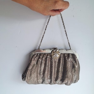 Silver metallic chainmail bag, evening bag, 1940&#39;s, Silver, metal bag, vintage fashion,