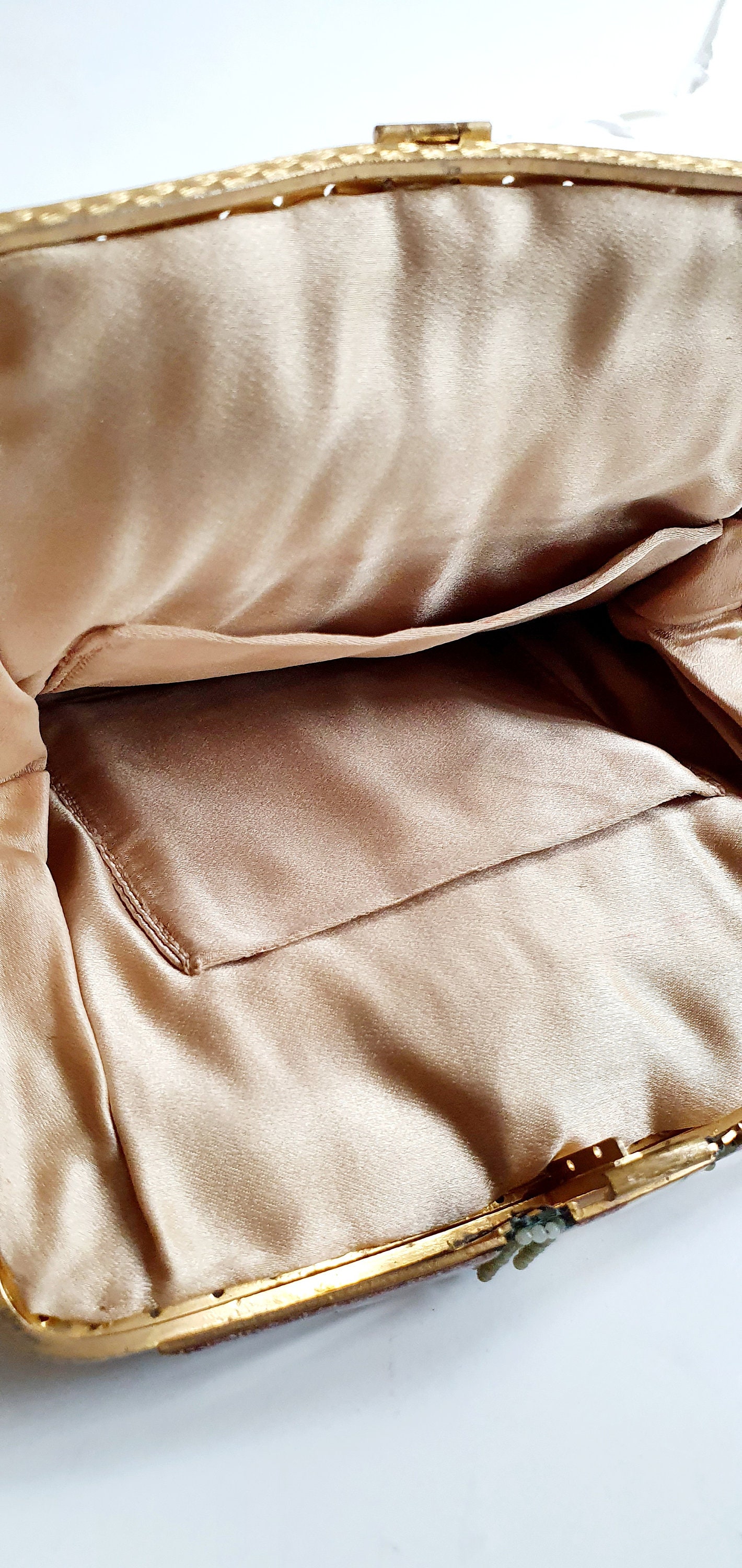 アールヌーボー様式のイブニングバッグ、赤と金、1920 年代、20 年代