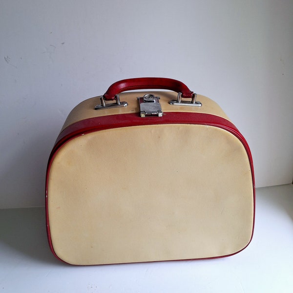 Vintage overnight case, 1960's, cream and red,  red lining, vintage fashion, vanity case