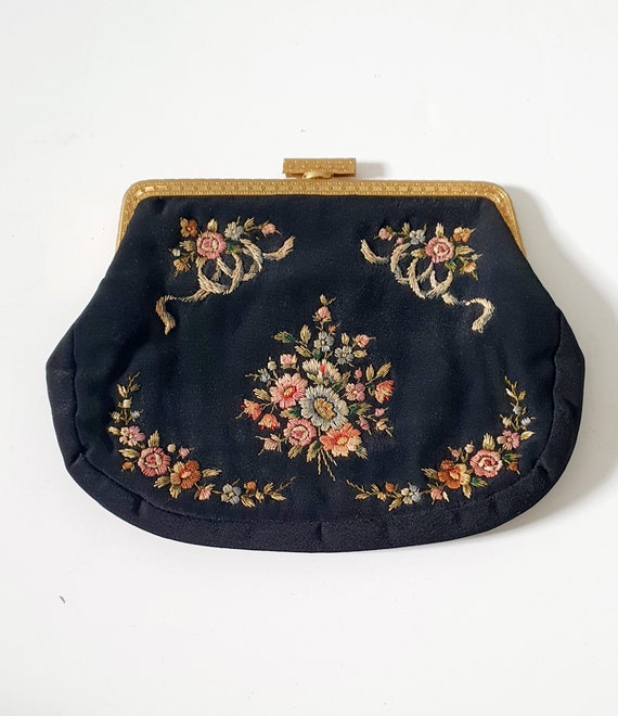 Vintage Embroidered Purse / Pocketbook