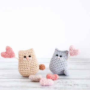 Crochet cat pattern // Itty bitty love me kitty // Valentine cat pattern // valentine amigurumi image 1