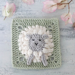 Crochet lamb square pattern // Sheep granny square motif // Crochet lamb afghan square // Farmyard blanket square // Crochet animal pattern