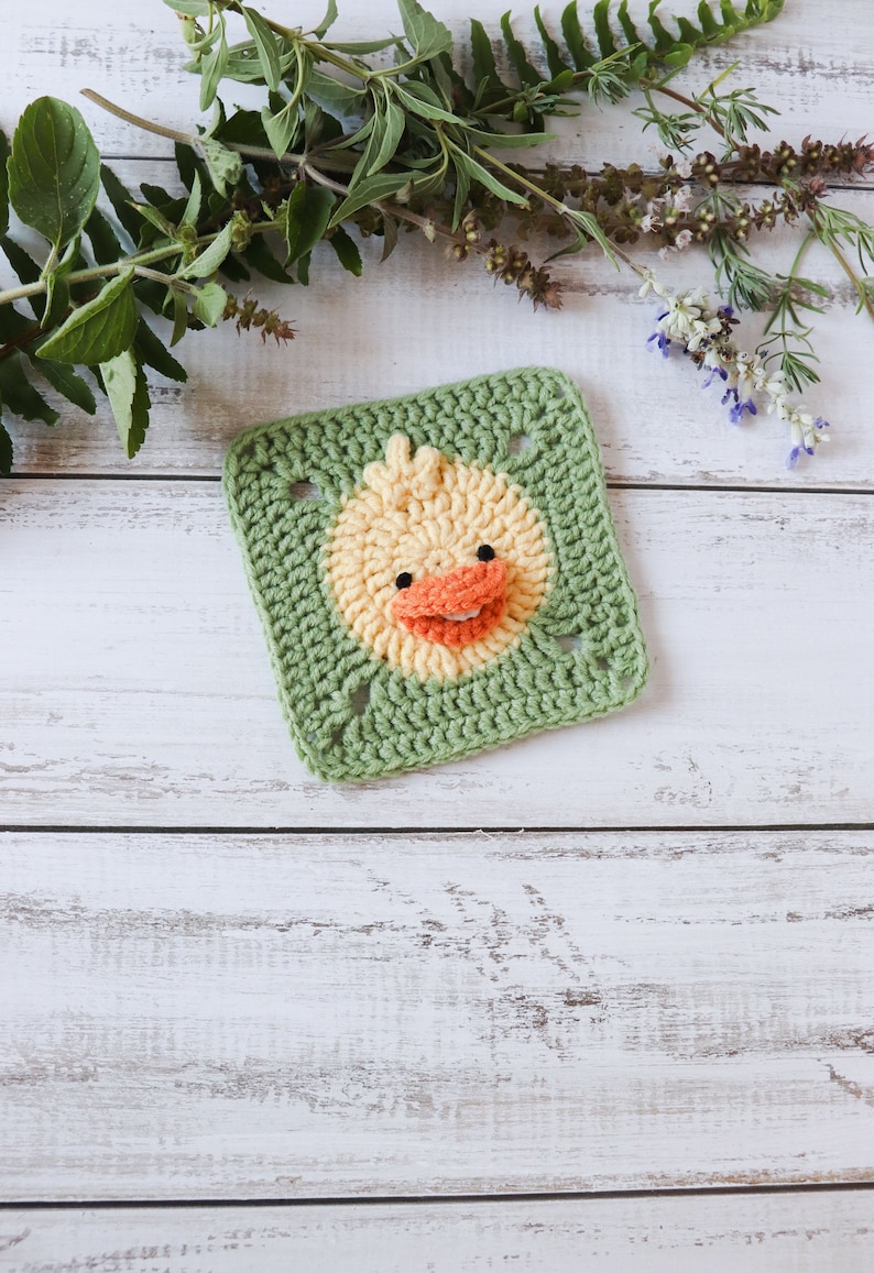 Crochet duck square pattern // Duck granny square motif // Crochet duck afghan square // Blanket square // Crochet animal pattern // Baby image 1