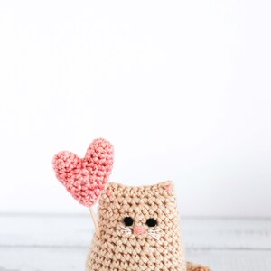 Crochet cat pattern // Itty bitty love me kitty // Valentine cat pattern // valentine amigurumi image 4