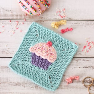 Crochet cupcake square pattern // birthday square motif // celebration afghan square // Digital PDF crochet pattern image 2