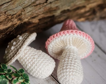 Crochet mushroom pattern // Amigurumi mushroom // Crochet Toadstool // Woodland toy // PDF pattern