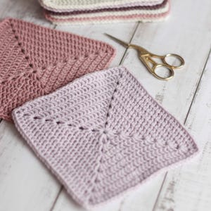 Easy solid granny square crochet pattern // Crochet blanket square motif // no gaps crochet square // PDF pattern